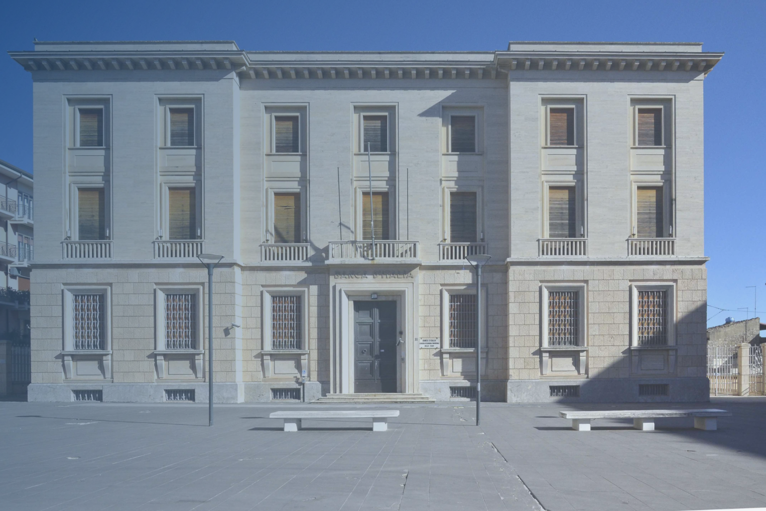 Palazzo d'italia con gradiente